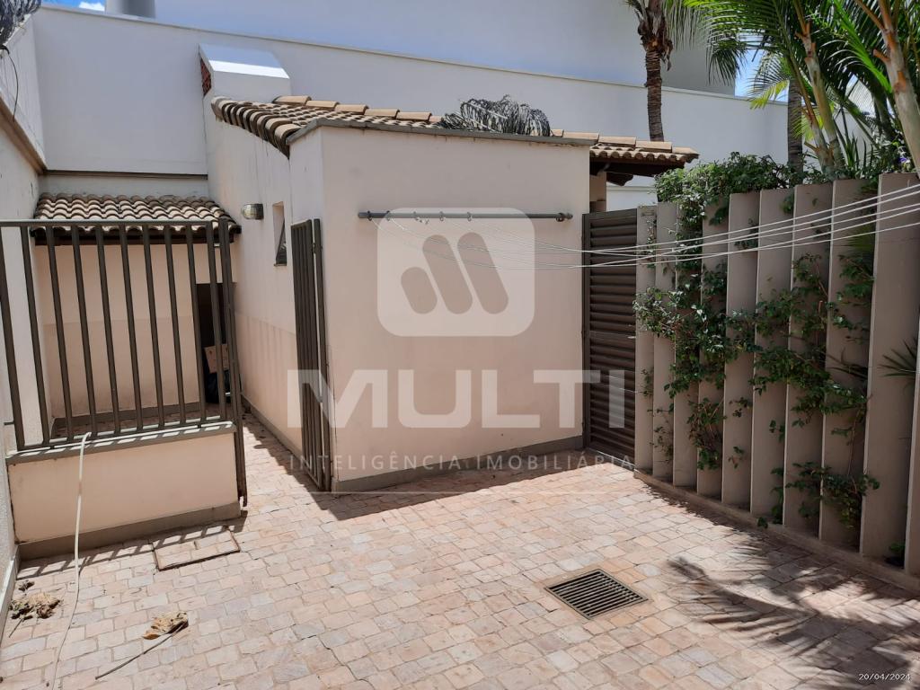 Casa à venda com 3 quartos, 470m² - Foto 3