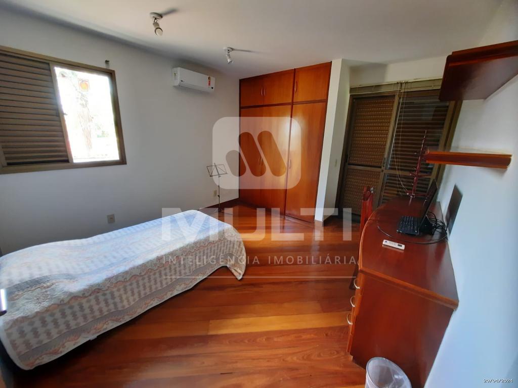 Casa à venda com 3 quartos, 470m² - Foto 17