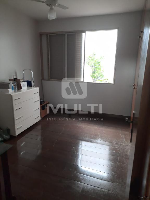 Casa à venda com 3 quartos, 210m² - Foto 7