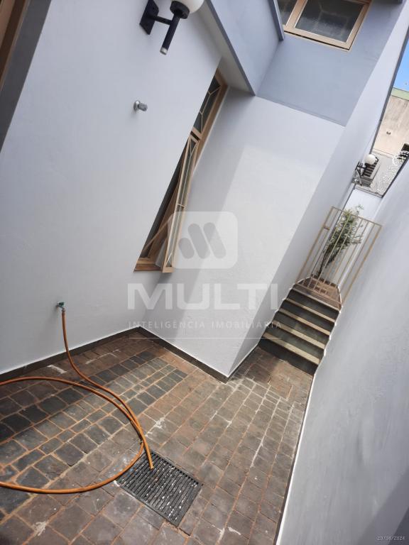 Casa à venda com 3 quartos, 210m² - Foto 10