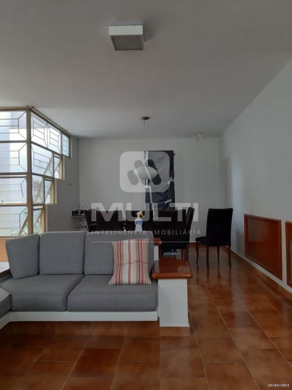 Casa à venda com 3 quartos, 210m² - Foto 15