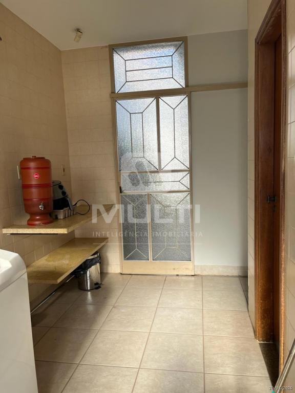 Casa à venda com 3 quartos, 210m² - Foto 21