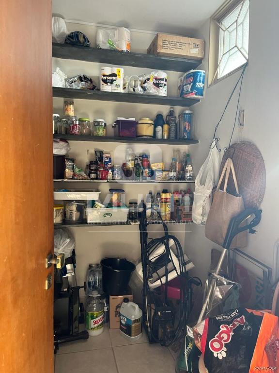 Casa à venda com 3 quartos, 210m² - Foto 22