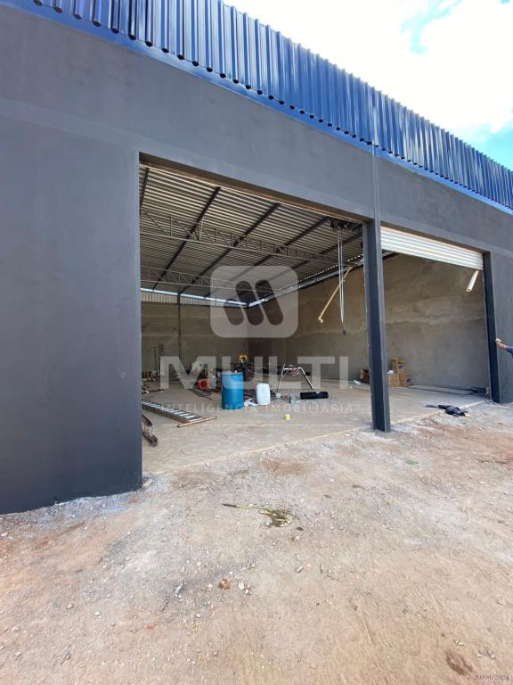 Depósito-Galpão-Armazém à venda com 1 quarto, 216m² - Foto 1
