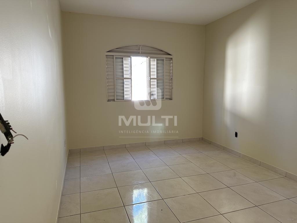 Casa à venda com 3 quartos, 202m² - Foto 7