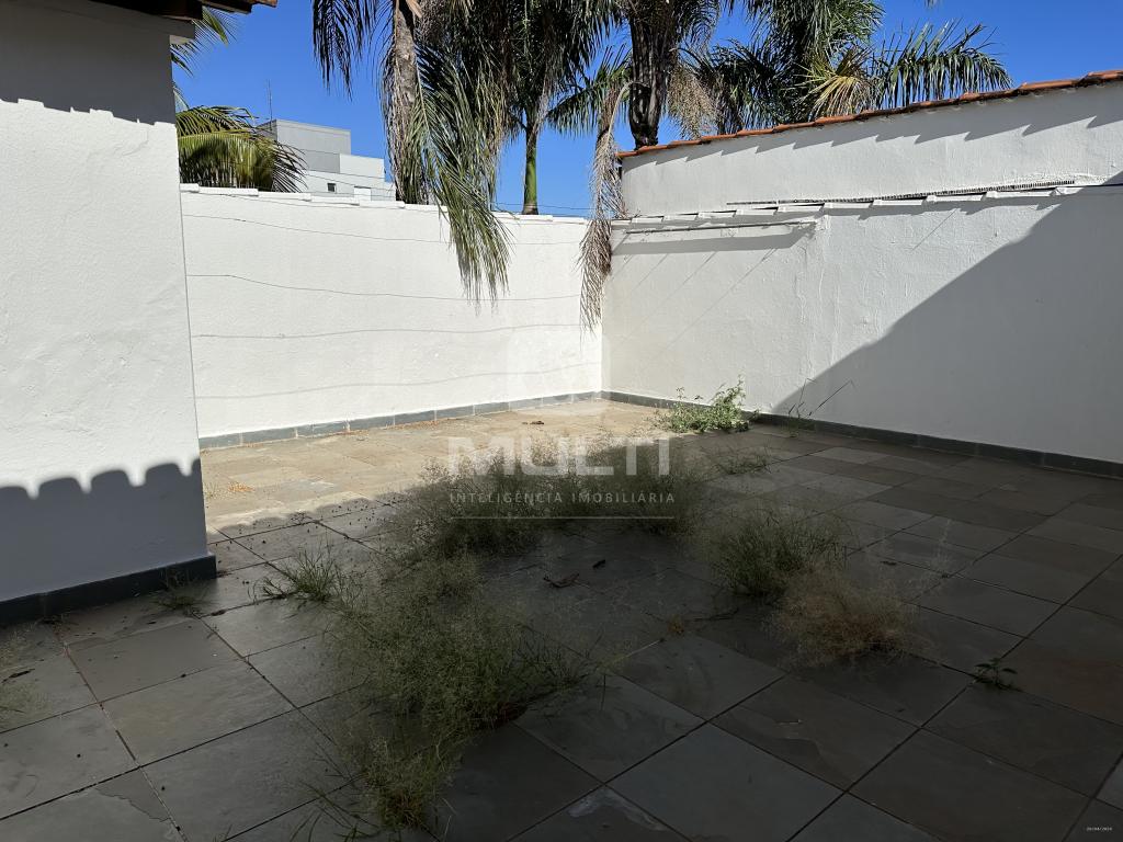 Casa à venda com 3 quartos, 202m² - Foto 8