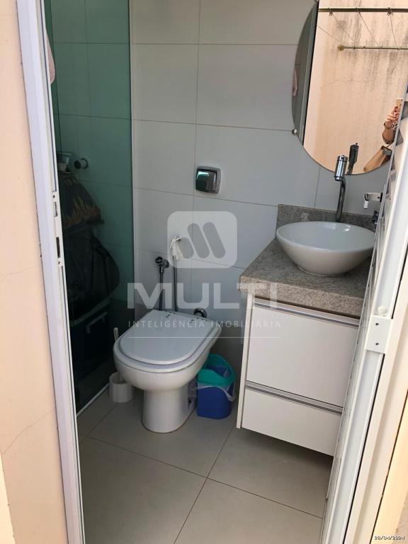 Casa à venda com 3 quartos, 266m² - Foto 8