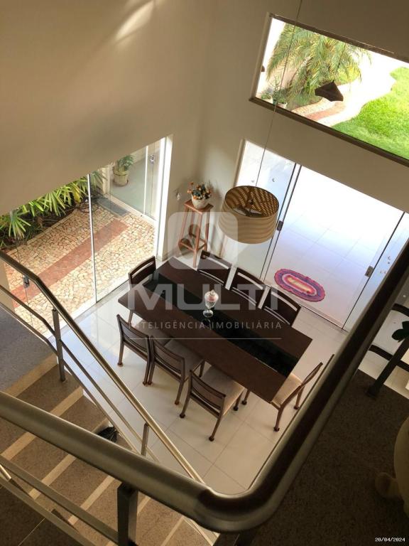 Casa à venda com 3 quartos, 266m² - Foto 17