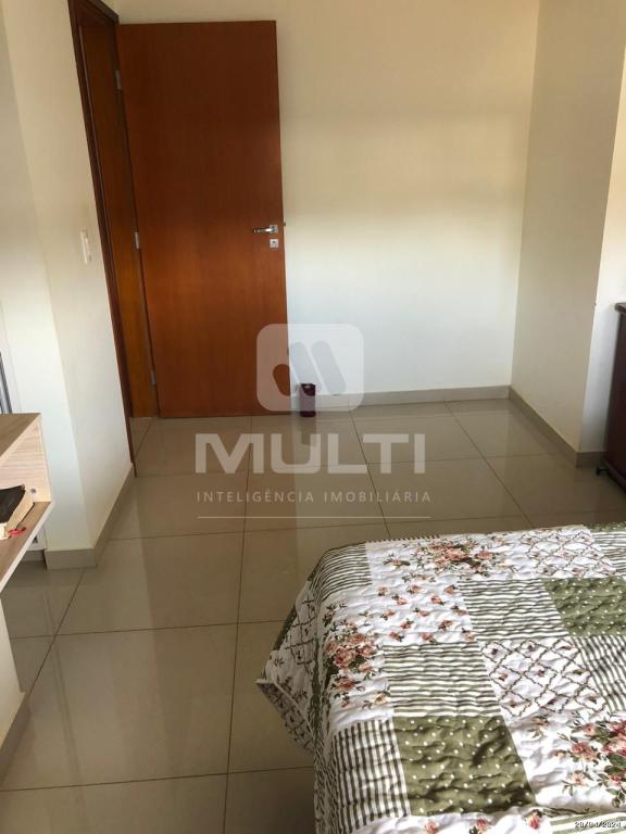 Casa à venda com 3 quartos, 266m² - Foto 24