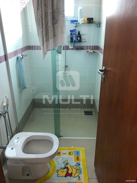 Casa à venda com 3 quartos, 266m² - Foto 27