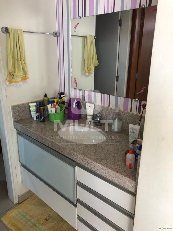 Casa à venda com 3 quartos, 266m² - Foto 30