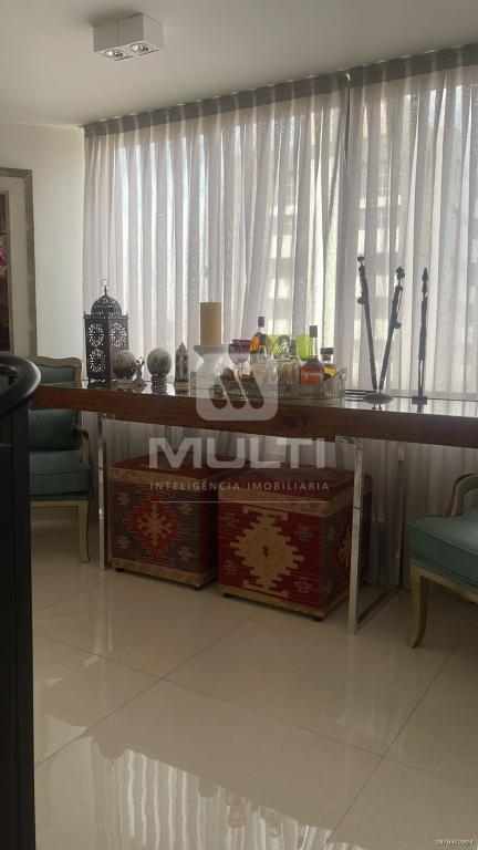 Cobertura à venda com 3 quartos, 519m² - Foto 1
