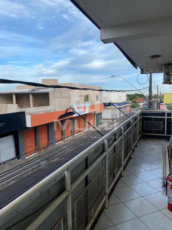 Prédio Inteiro à venda com 2 quartos, 750m² - Foto 12