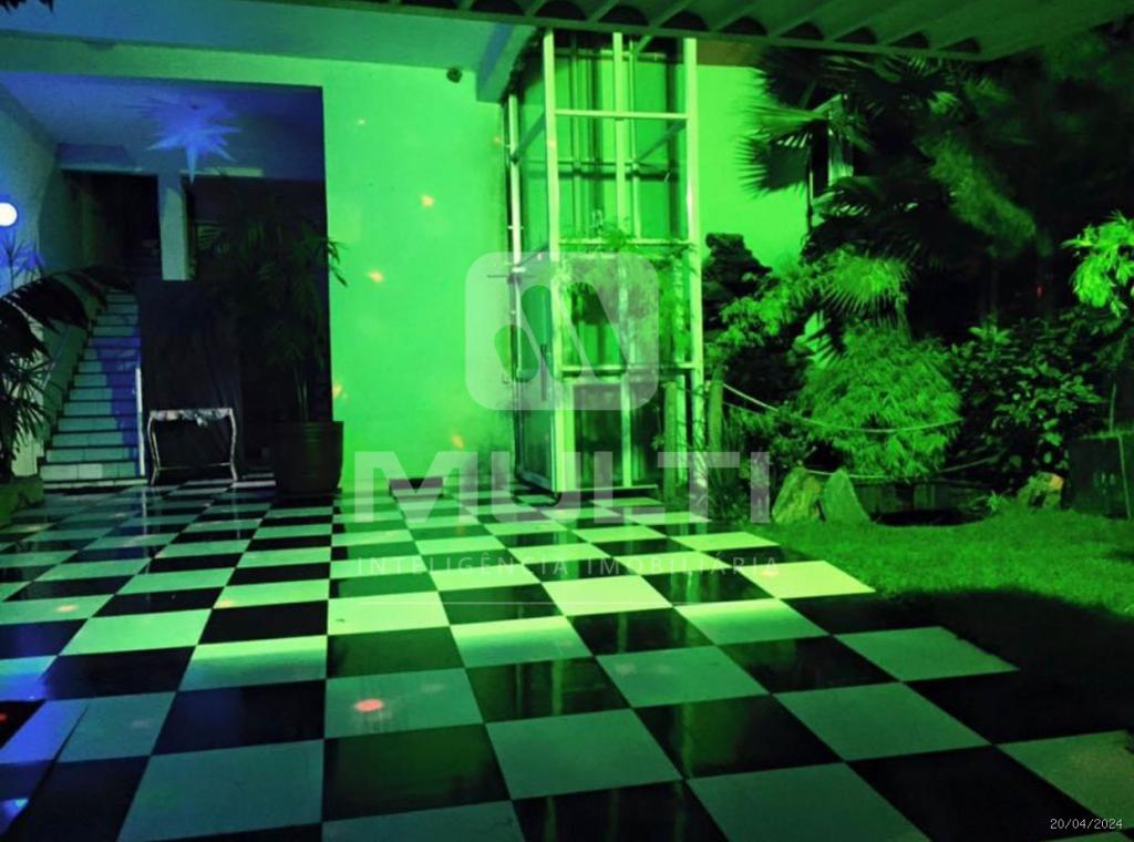Prédio Inteiro à venda com 2 quartos, 750m² - Foto 15