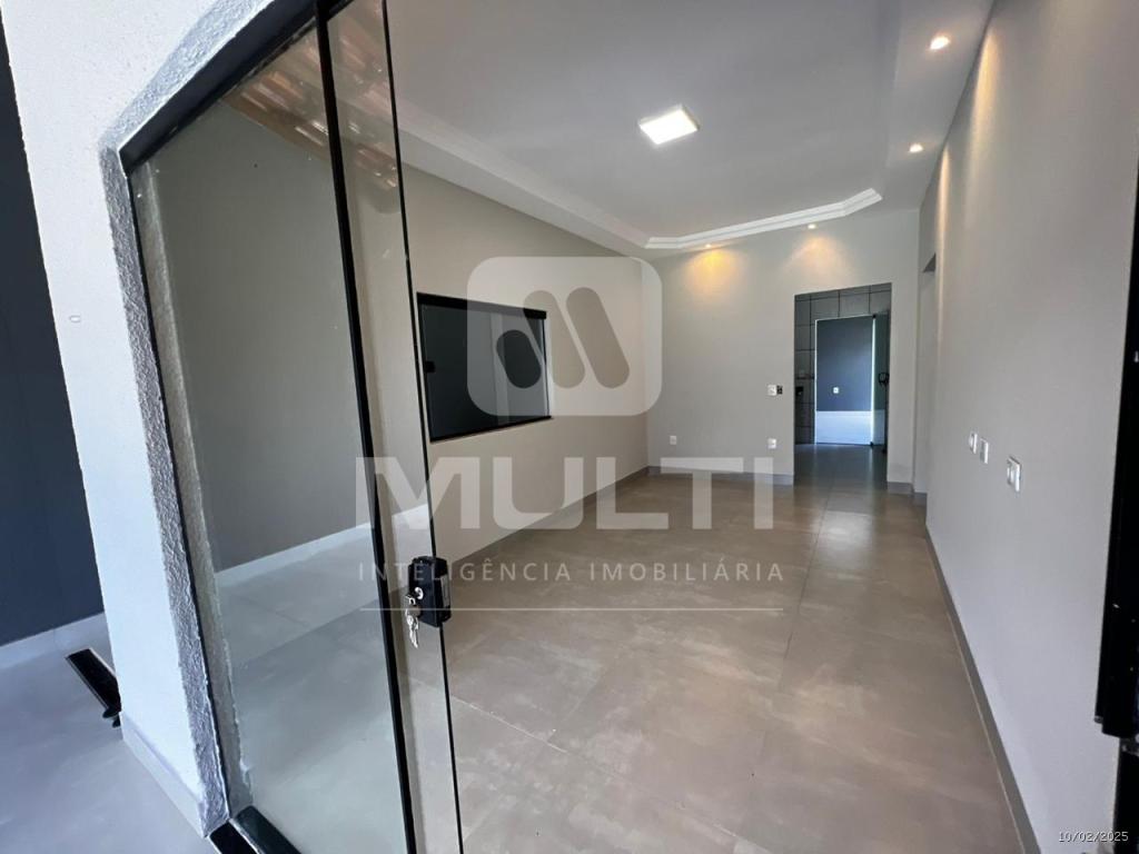 Casa à venda com 3 quartos, 180m² - Foto 2