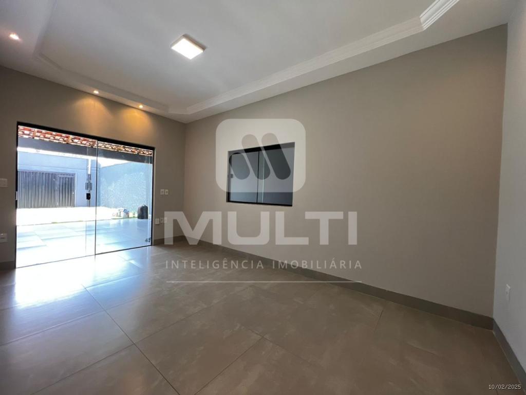 Casa à venda com 3 quartos, 180m² - Foto 3