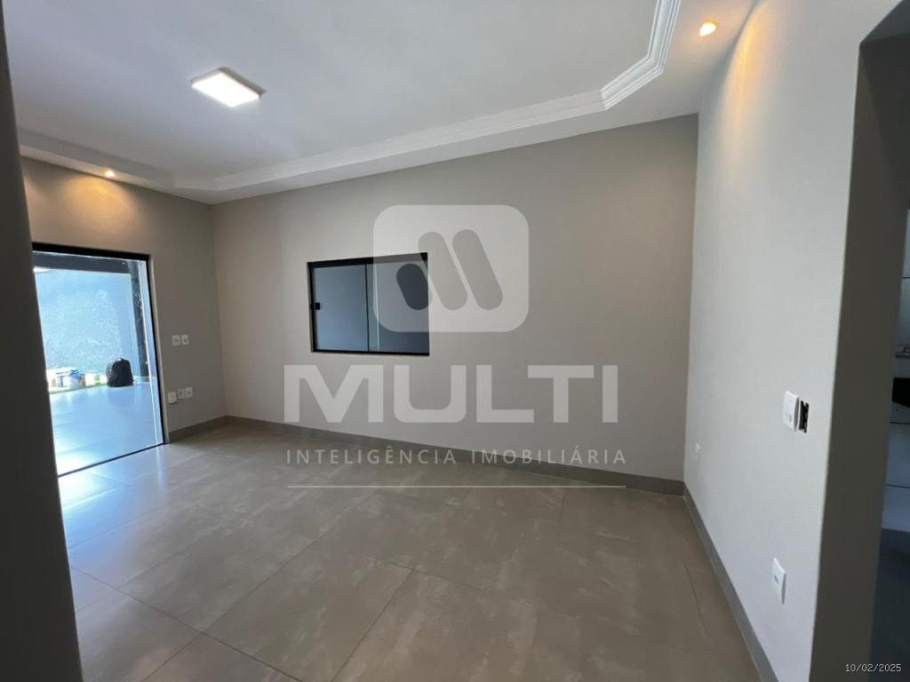 Casa à venda com 3 quartos, 180m² - Foto 4