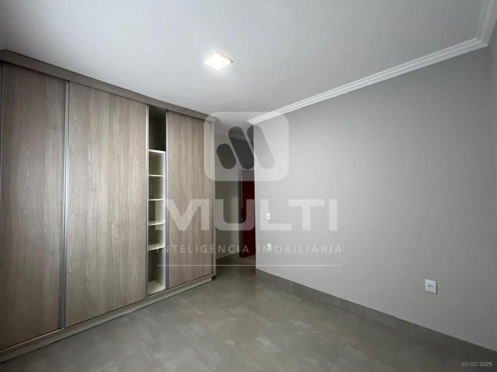 Casa à venda com 3 quartos, 180m² - Foto 9