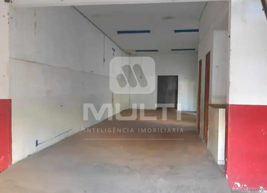 Prédio Inteiro à venda com 1 quarto, 206m² - Foto 4