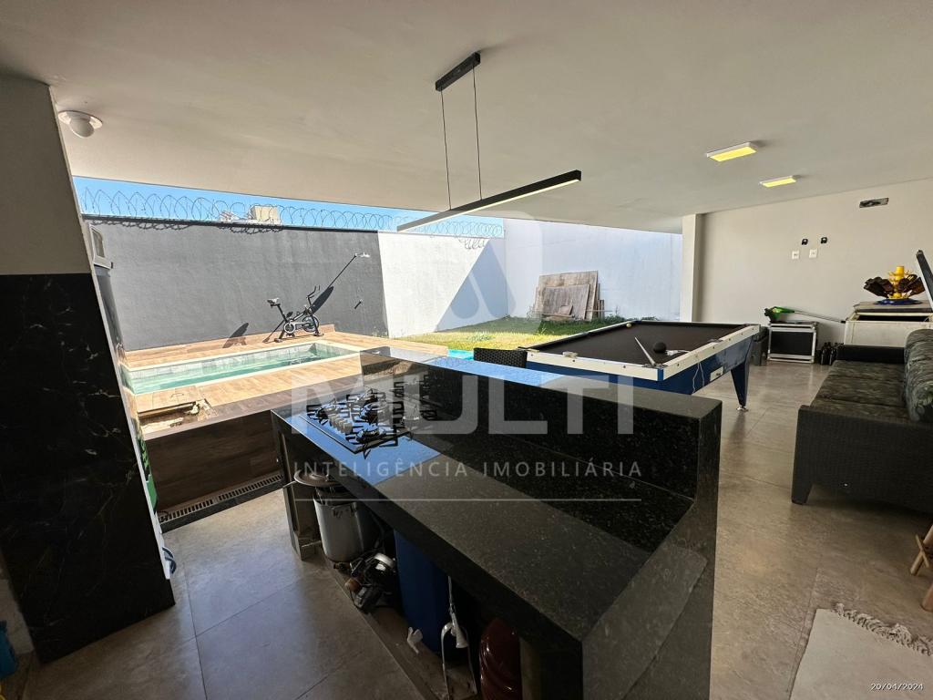 Casa à venda com 3 quartos, 175m² - Foto 2