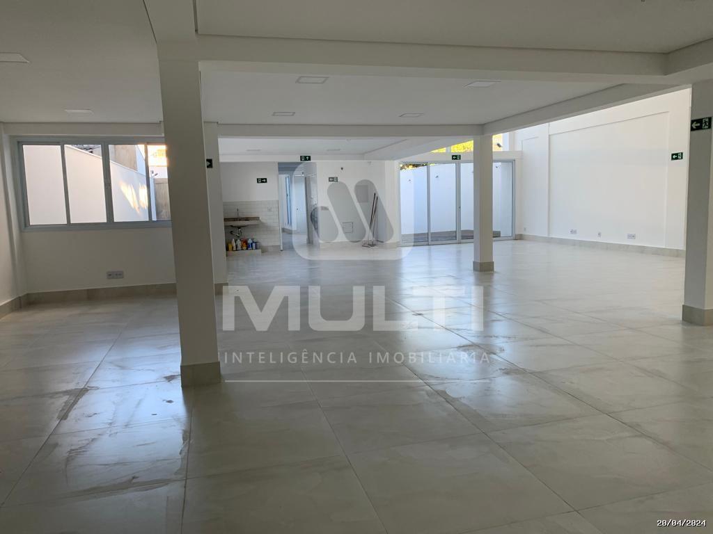 Prédio Inteiro à venda com 1 quarto, 535m² - Foto 2