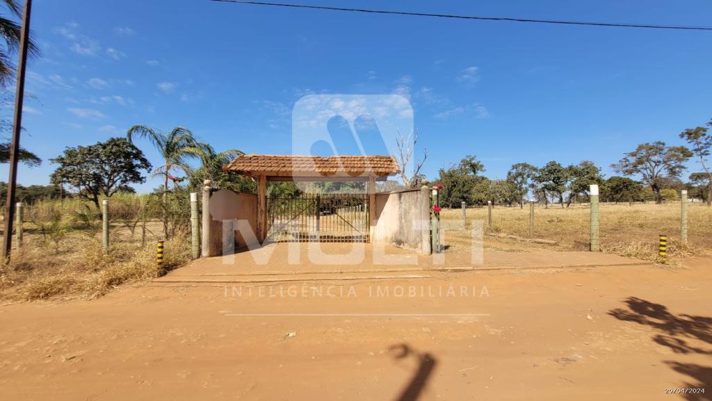 Chácara à venda com 1 quarto, 10000m² - Foto 2
