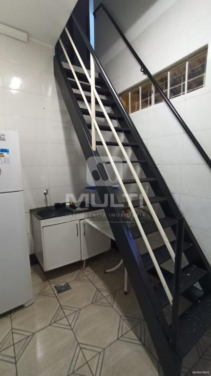 Casa à venda com 4 quartos, 300m² - Foto 12