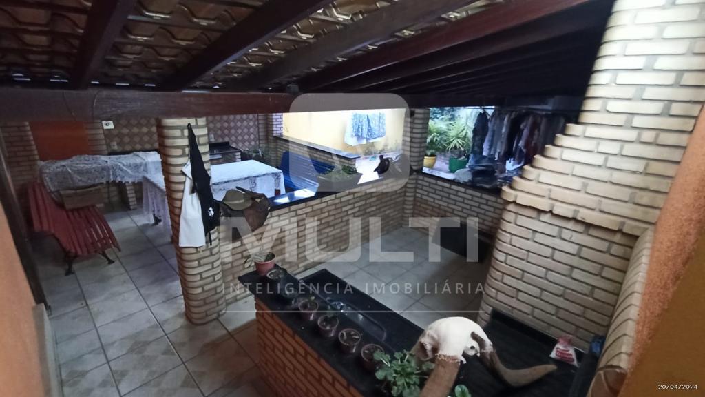 Casa à venda com 4 quartos, 300m² - Foto 13