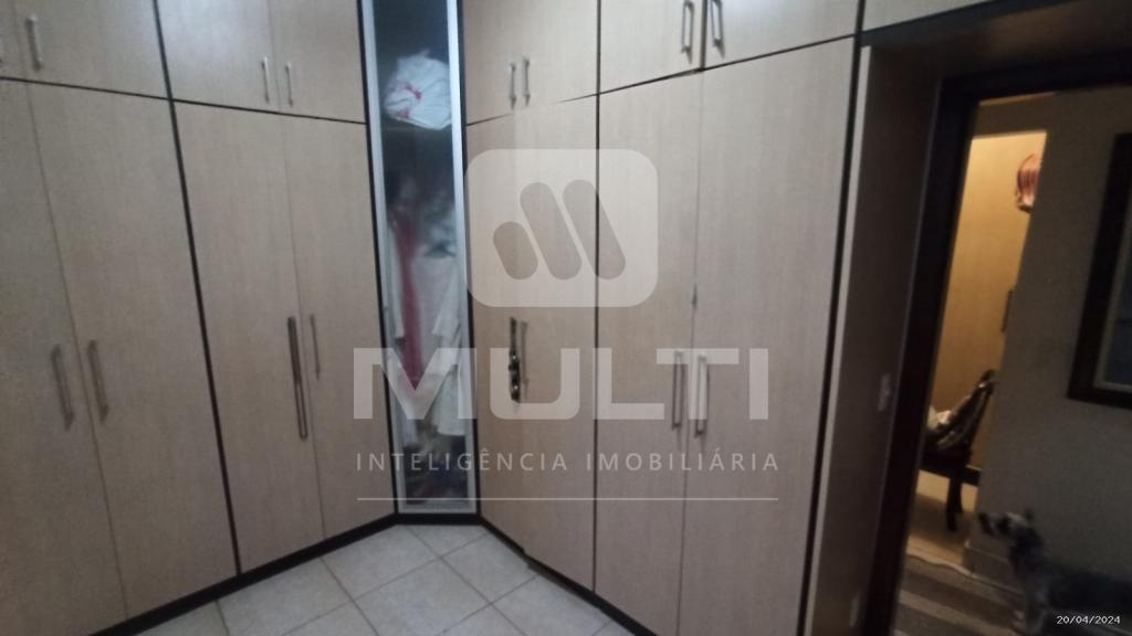 Casa à venda com 4 quartos, 300m² - Foto 14