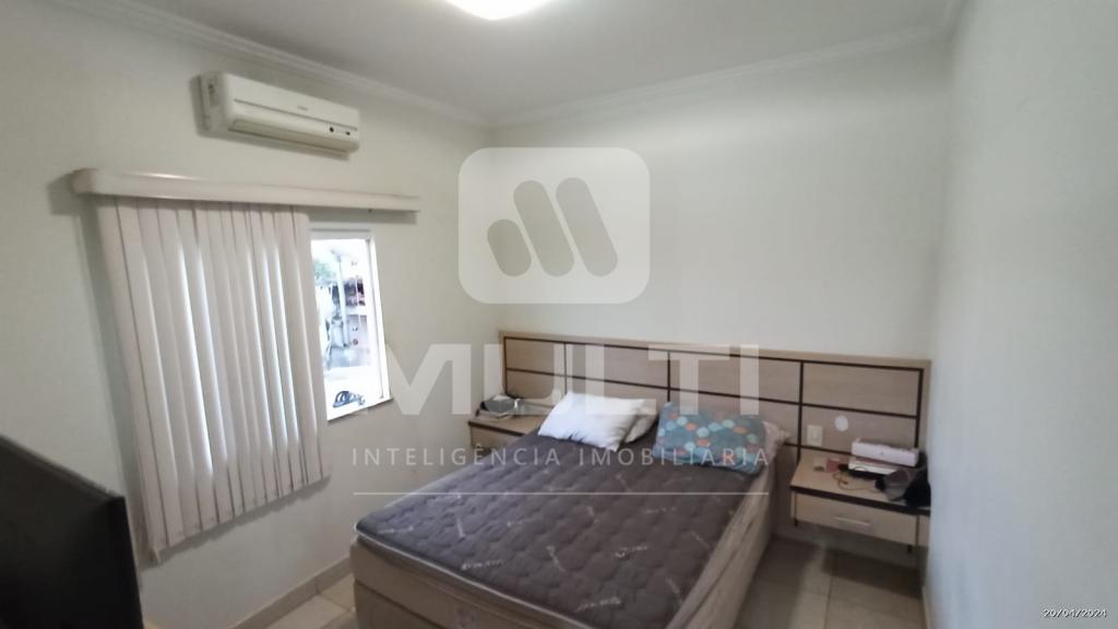 Casa à venda com 4 quartos, 300m² - Foto 15