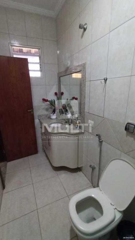 Casa à venda com 4 quartos, 300m² - Foto 17