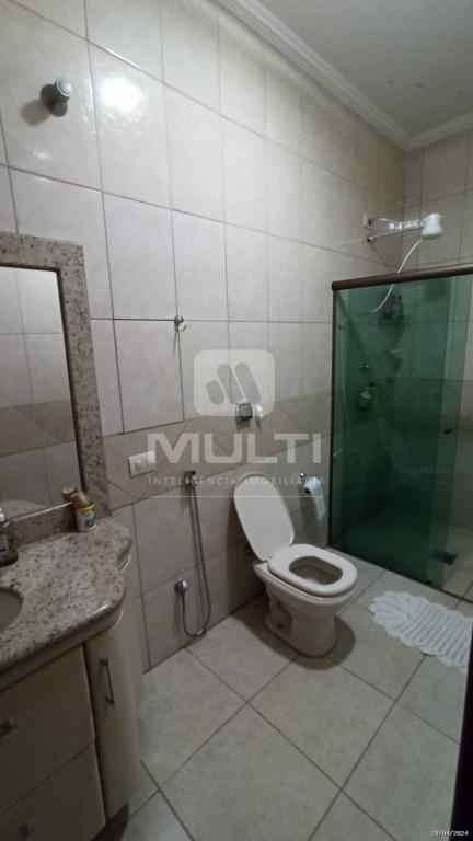 Casa à venda com 4 quartos, 300m² - Foto 21