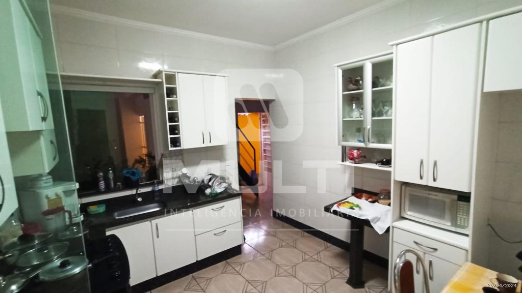 Casa à venda com 4 quartos, 300m² - Foto 23