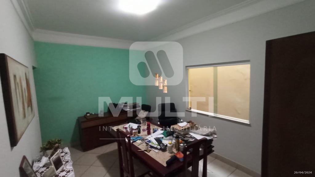 Casa à venda com 4 quartos, 300m² - Foto 24