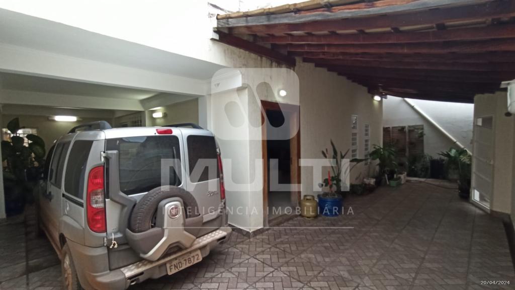 Casa à venda com 4 quartos, 300m² - Foto 26