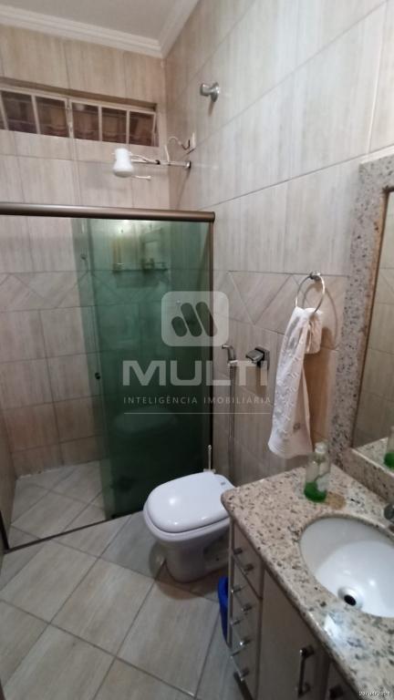 Casa à venda com 4 quartos, 300m² - Foto 29