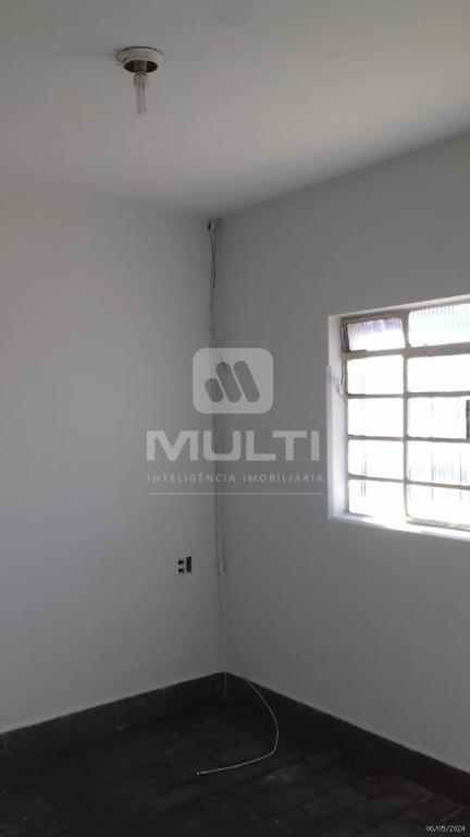 Casa à venda com 2 quartos, 53m² - Foto 5