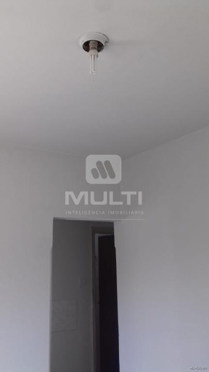 Casa à venda com 2 quartos, 53m² - Foto 9