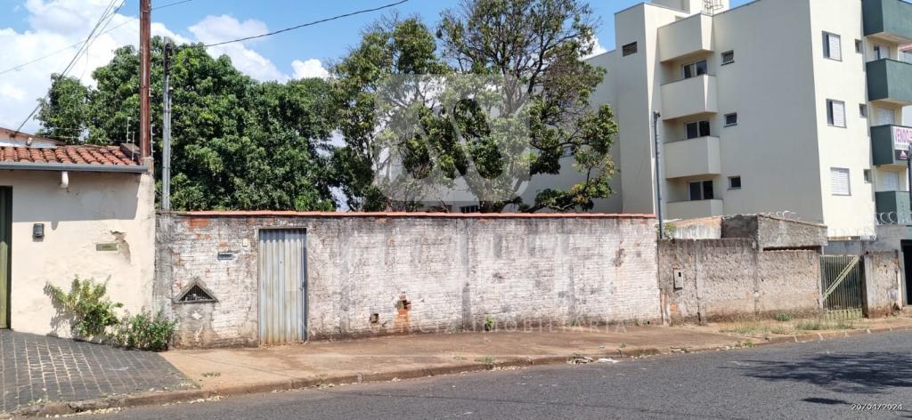 Terreno à venda com 1 quarto, 528m² - Foto 3