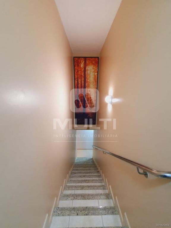 Apartamento à venda com 3 quartos, 150m² - Foto 2