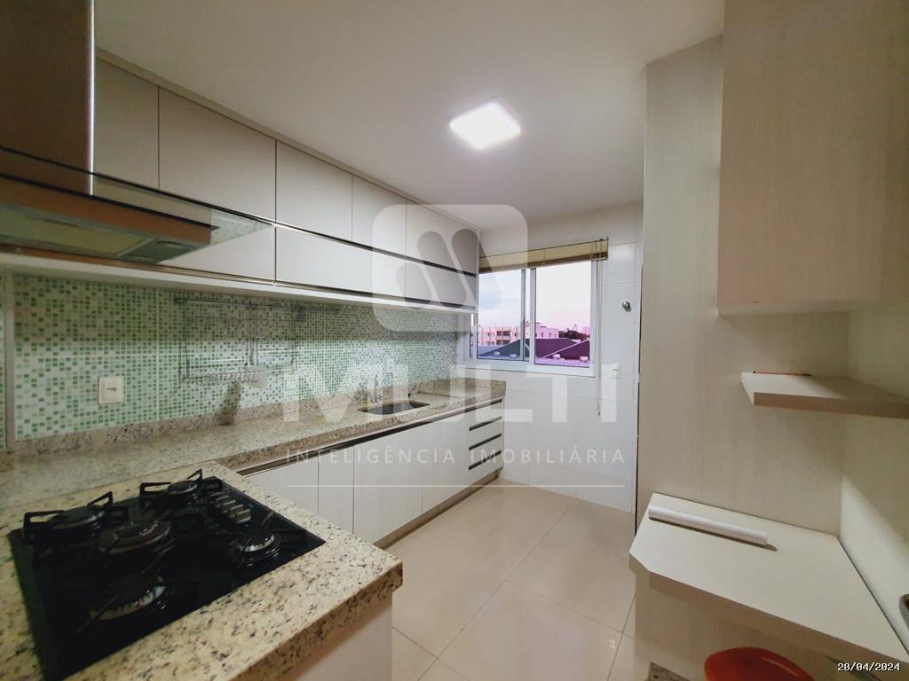 Apartamento à venda com 3 quartos, 150m² - Foto 3