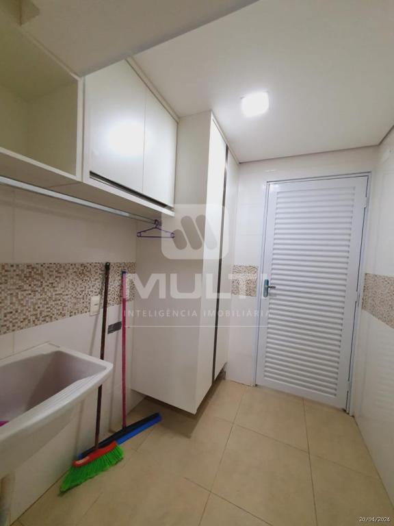 Apartamento à venda com 3 quartos, 150m² - Foto 4