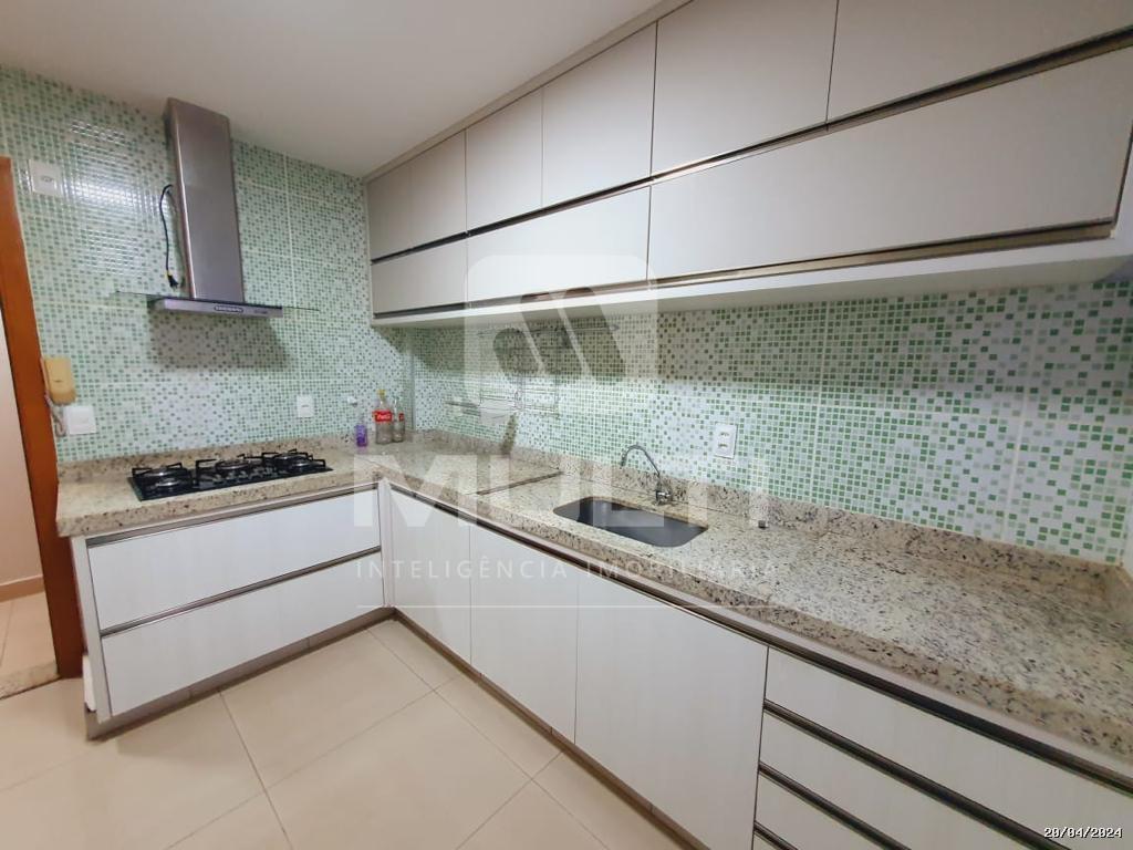 Apartamento à venda com 3 quartos, 150m² - Foto 9