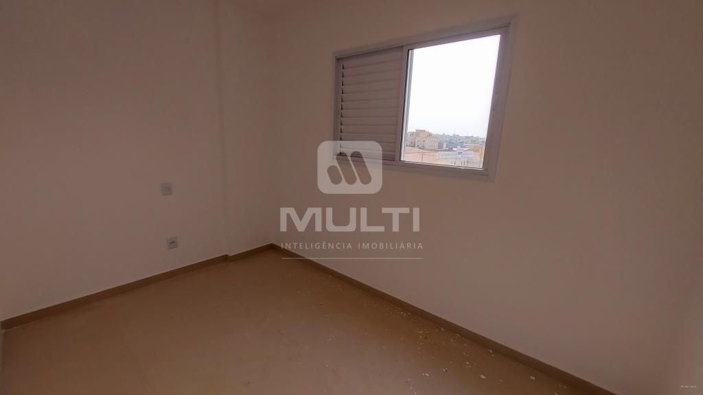 Apartamento à venda com 3 quartos, 80m² - Foto 7