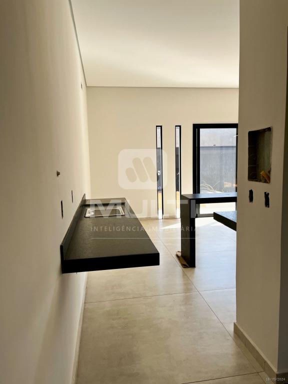 Casa à venda com 3 quartos, 110m² - Foto 2