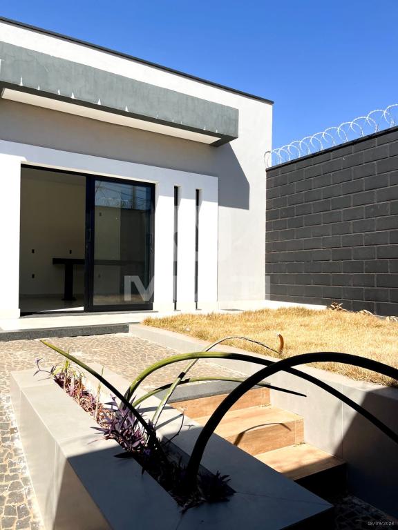 Casa à venda com 3 quartos, 110m² - Foto 7
