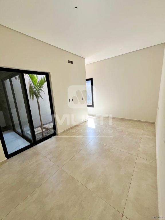 Casa à venda com 3 quartos, 110m² - Foto 11