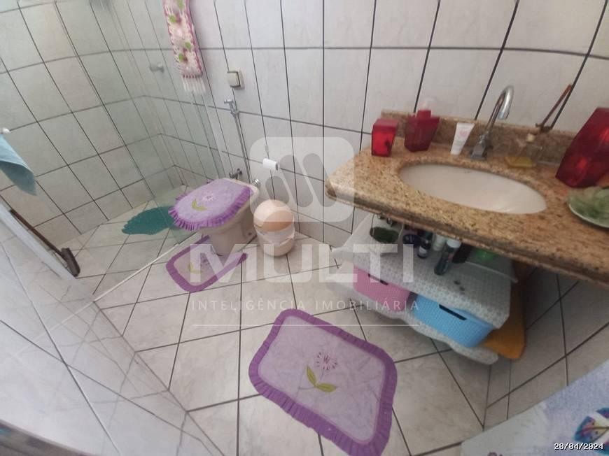Casa à venda com 3 quartos, 293m² - Foto 6