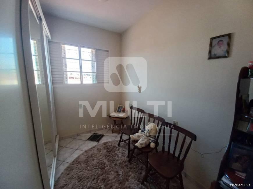 Casa à venda com 3 quartos, 293m² - Foto 17