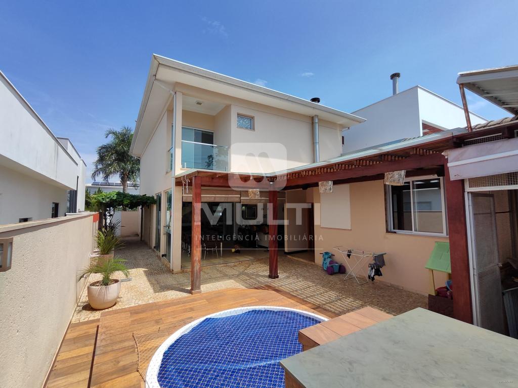 Casa de Condomínio à venda com 3 quartos, 253m² - Foto 1